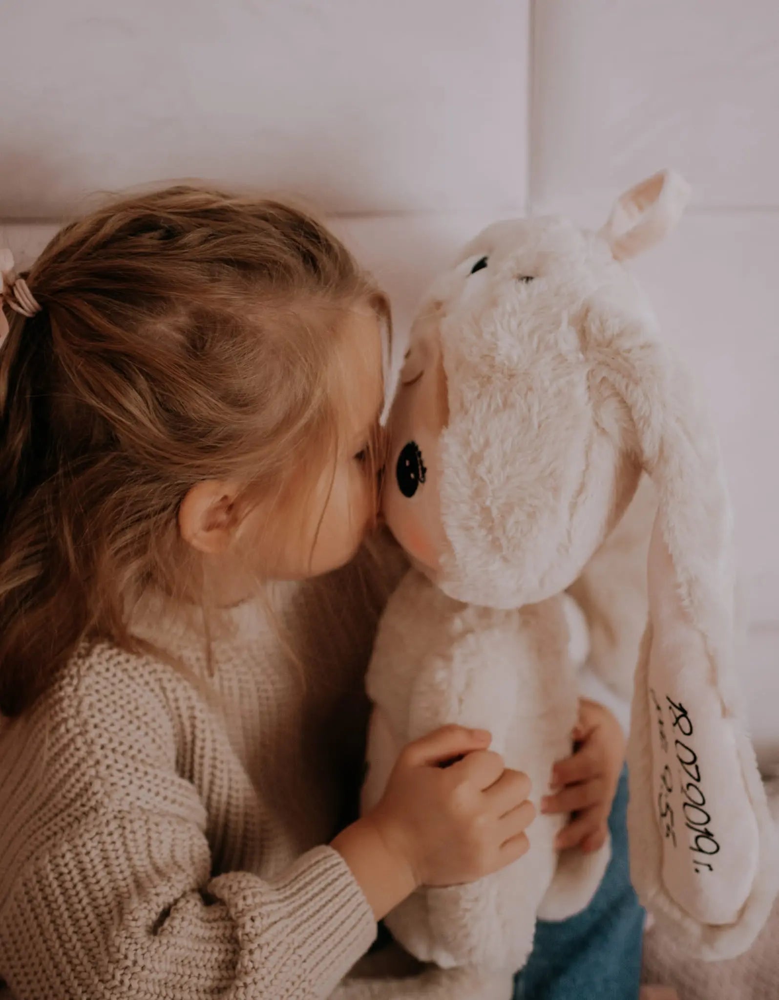 JASNO BEŻOWY KRÓLIK 70 CM - LALKA METOO Z IMIENIEM DZIECKA Metoo