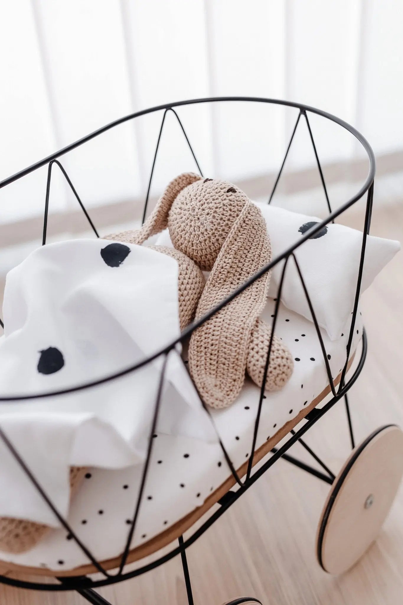 Artystyczny wózek łóżeczko dla lalek zabawka zabawa lalkami dzieci ooh noo - Zabawki z Lasu 