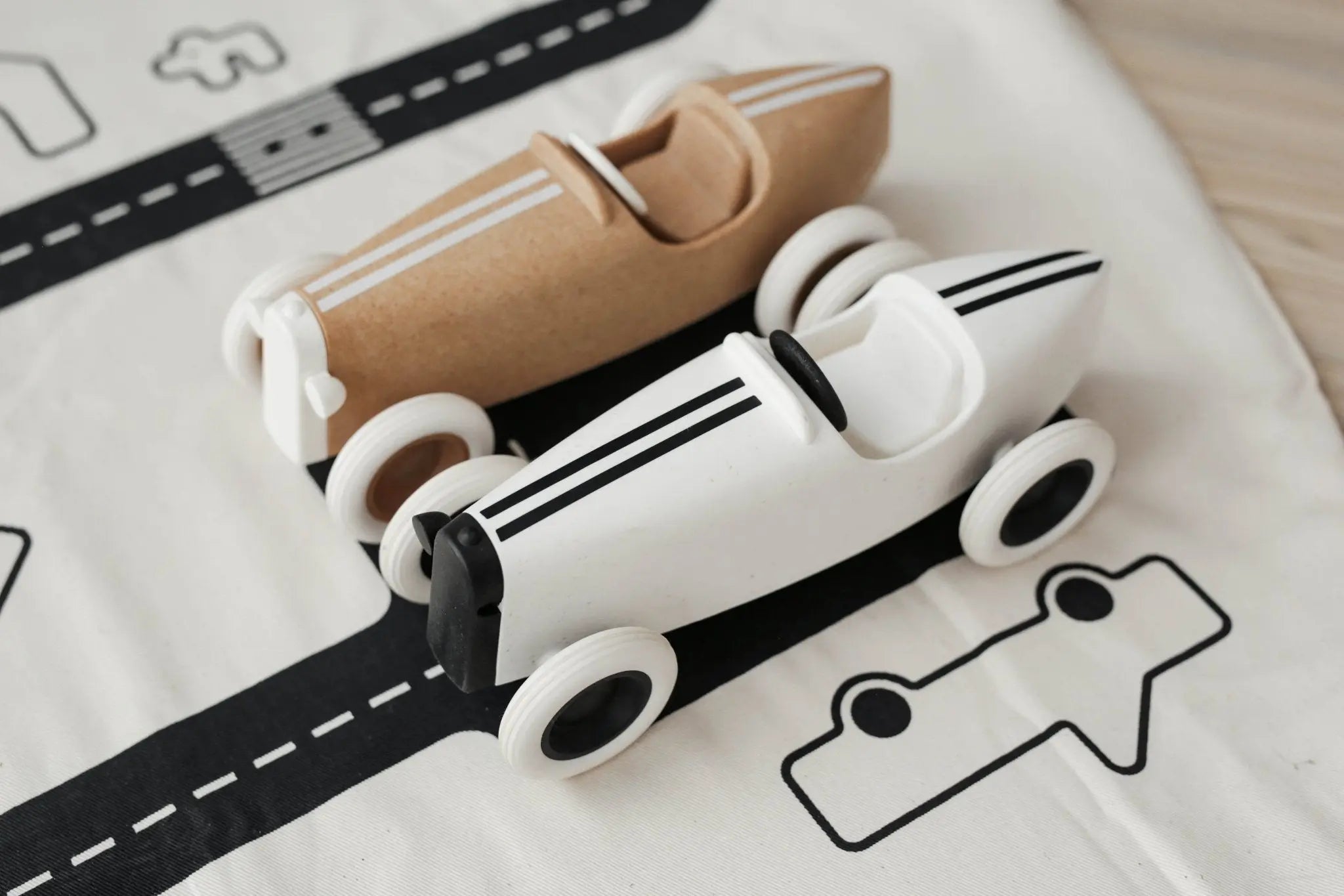 Bolid Grand Prix biały samochód wyścigowy autko zabawka dla dzieci ooh noo - Zabawki z Lasu 