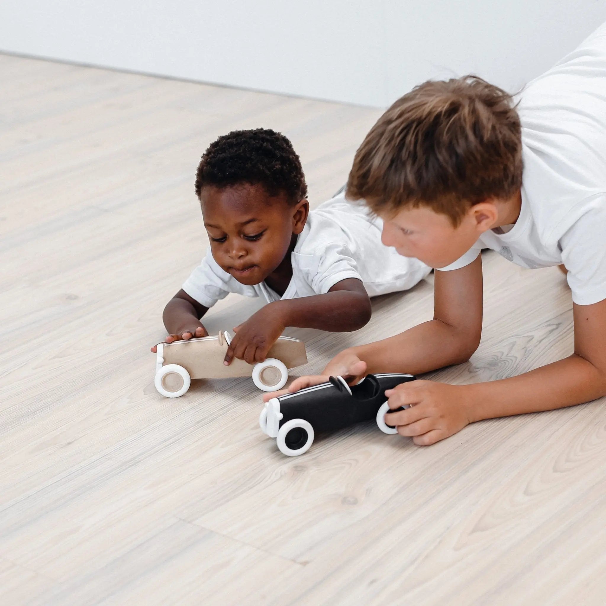 Bolid Grand Prix czarny samochód wyścigowy autko zabawka dla dzieci ooh noo - Zabawki z Lasu 