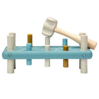 Drewniana przebijanka z gumowym młotkiem niebieska, wbijanka, zabawka Micki - Zabawki z Lasu 