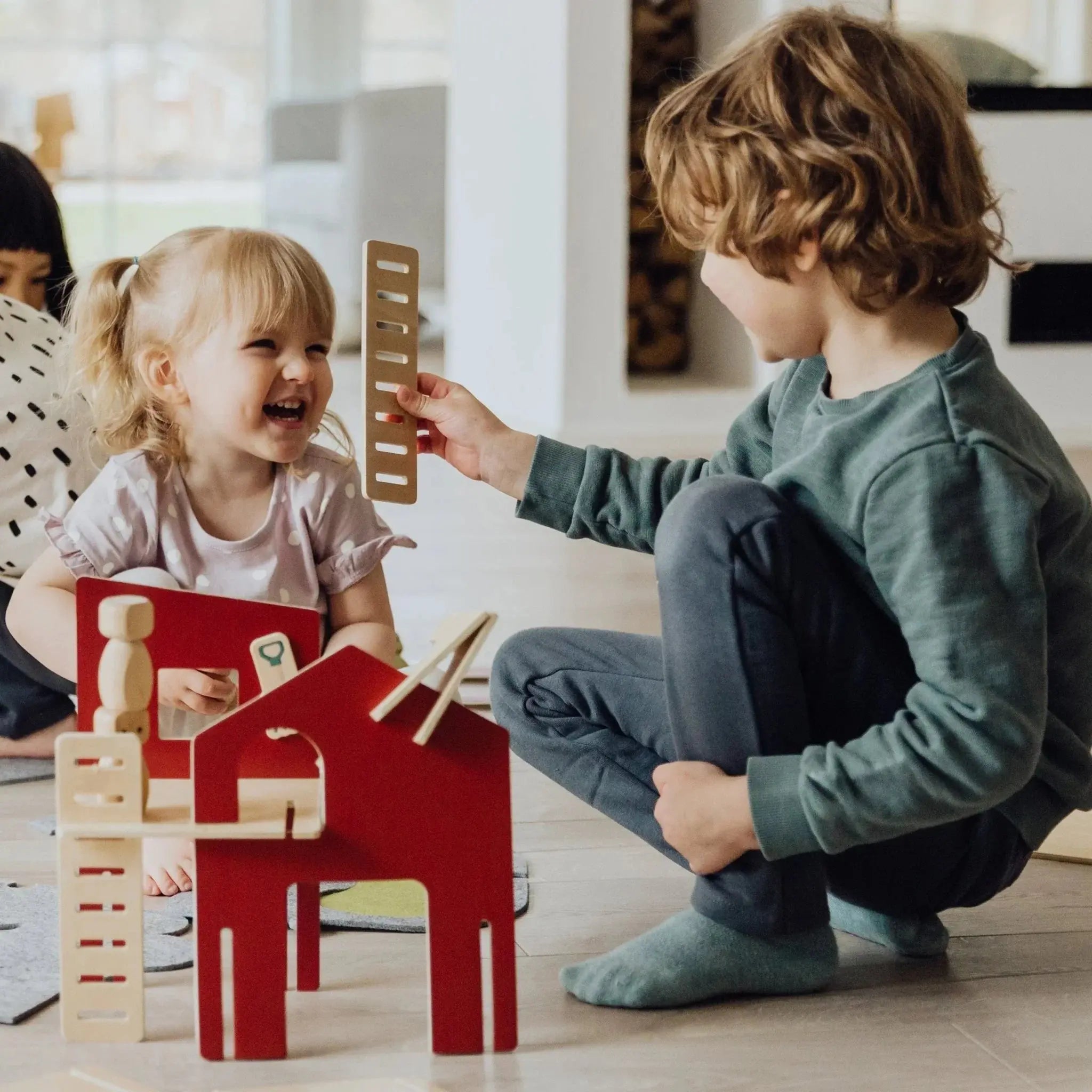 Drewniana Straż Pożarna i Szpital z magnesami zabawka, dzieci, zestaw Micki - Zabawki z Lasu 
