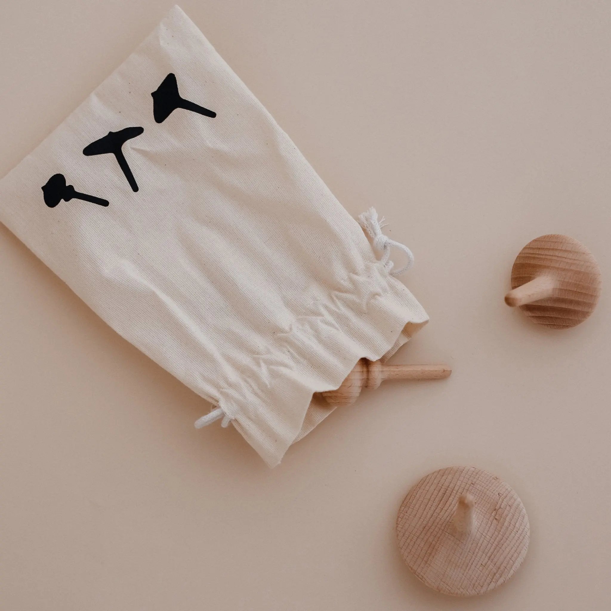 Drewniane bączki zabawka rozwojowa dla dzieci zestaw kręciołki ooh noo - Zabawki z Lasu 