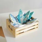 Drewniane ryby w skrzynce, zabawka dla dzieci, stragan, sklep Le Toy Van - Zabawki z Lasu 