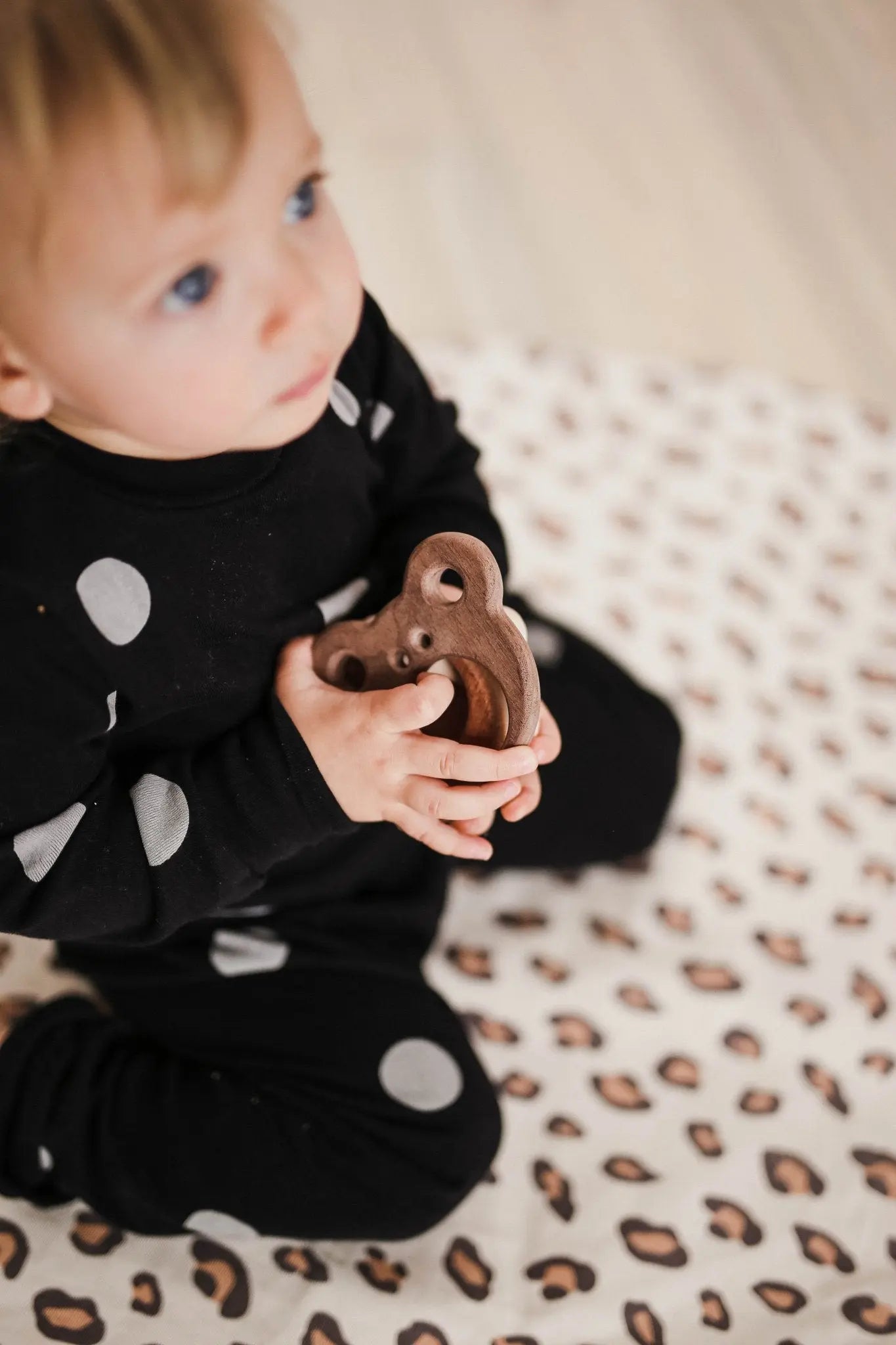 Drewniany gryzaczek Miś zabawka dla małych dzieci ulga w ząbkowaniu ooh noo - Zabawki z Lasu 