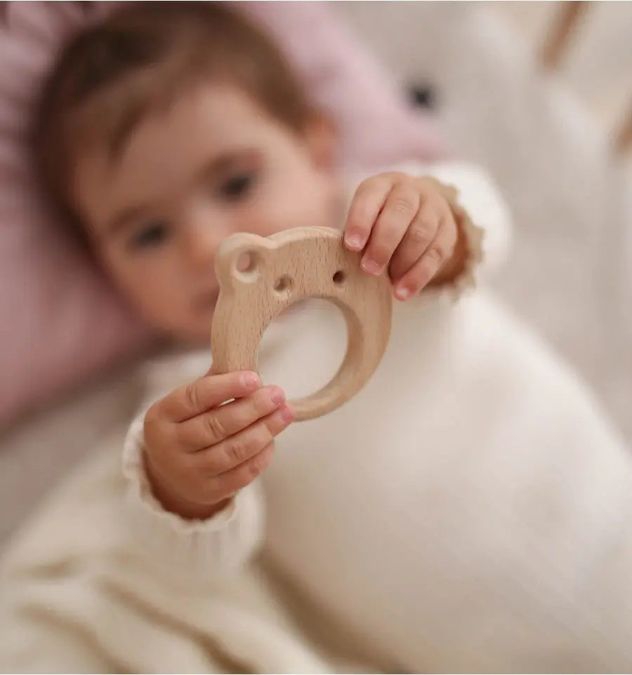 Drewniany gryzaczek Żabka zabawka dla małych dzieci ząbkowanie ooh noo - Zabawki z Lasu 