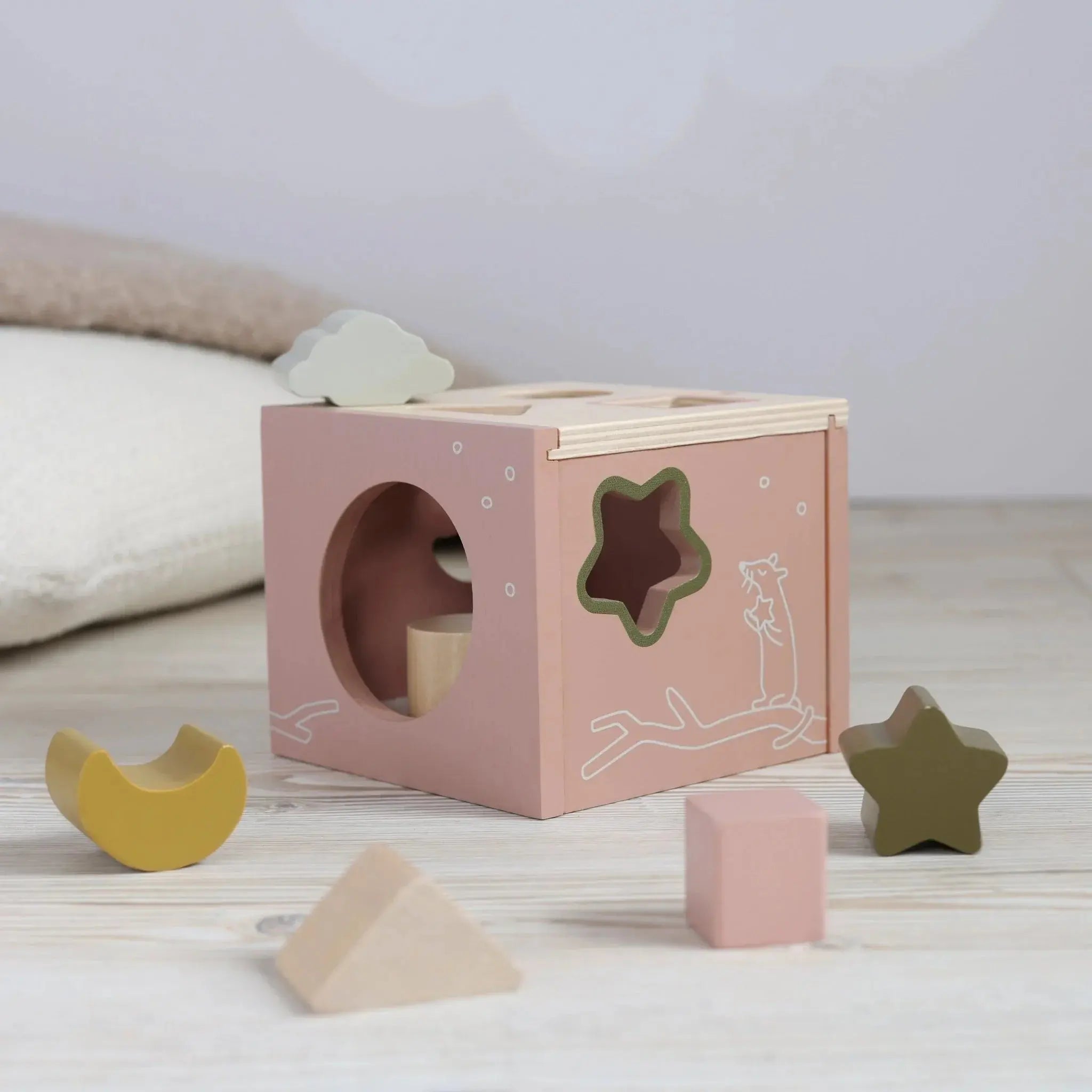 Drewniany sorter kształtów różowy, zabawka edukacyjna dla dzieci, Micki - Zabawki z Lasu 