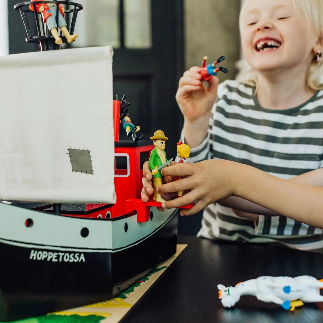 Drewniany statek piracki Podfruwajka Hoppetossa Pippi Langstrumpf, zabawka - Zabawki z Lasu 