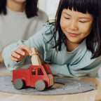 Drewniany wóz strażacki, zabawka dla dzieci, zestaw, odgrywanie ról, Micki - Zabawki z Lasu 