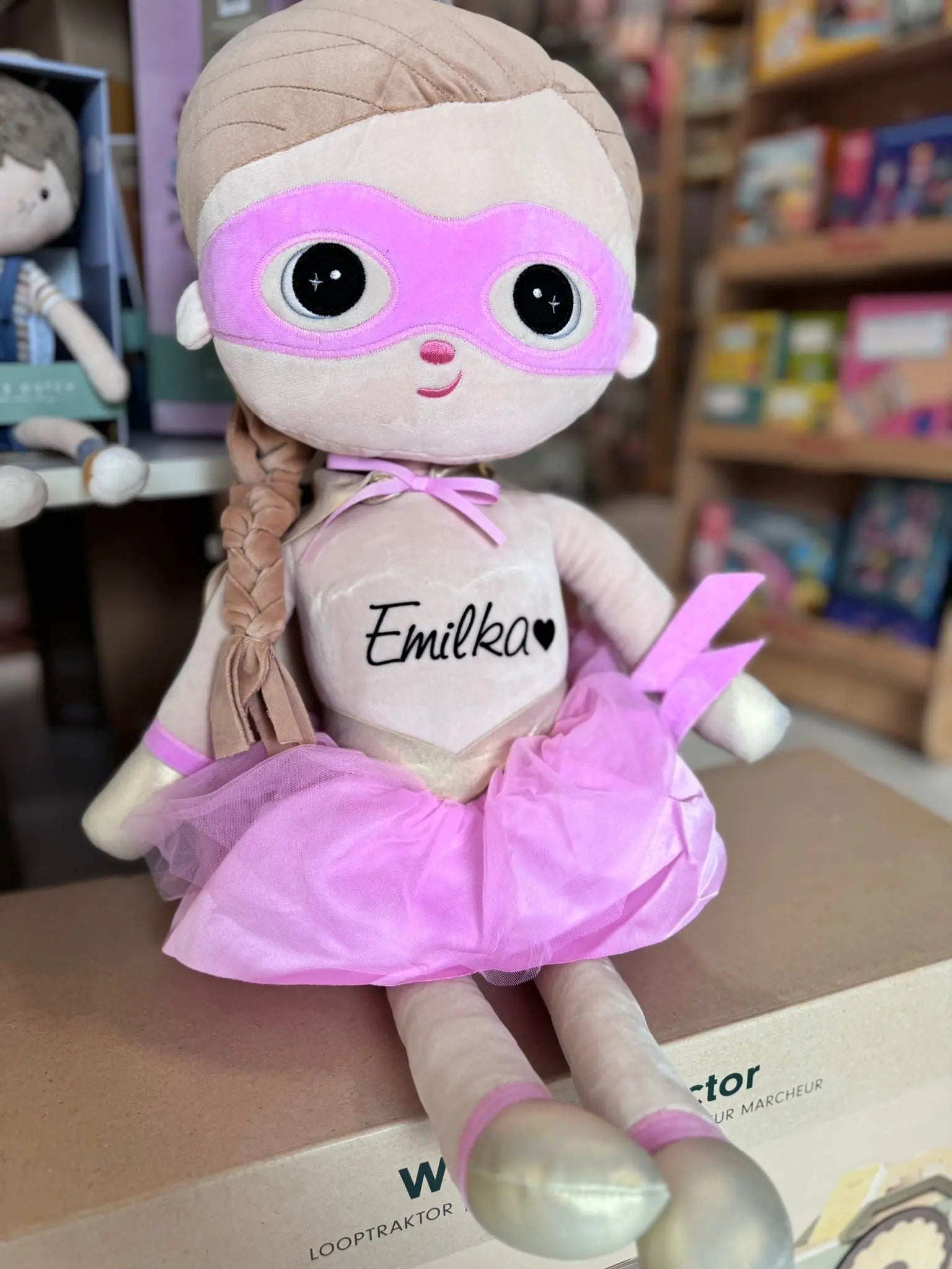 LALKA SOPHIA SUPERGIRL- LALKA METOO Z IMIENIEM DLA DZIEWCZYNKI 70CM XL Metoo