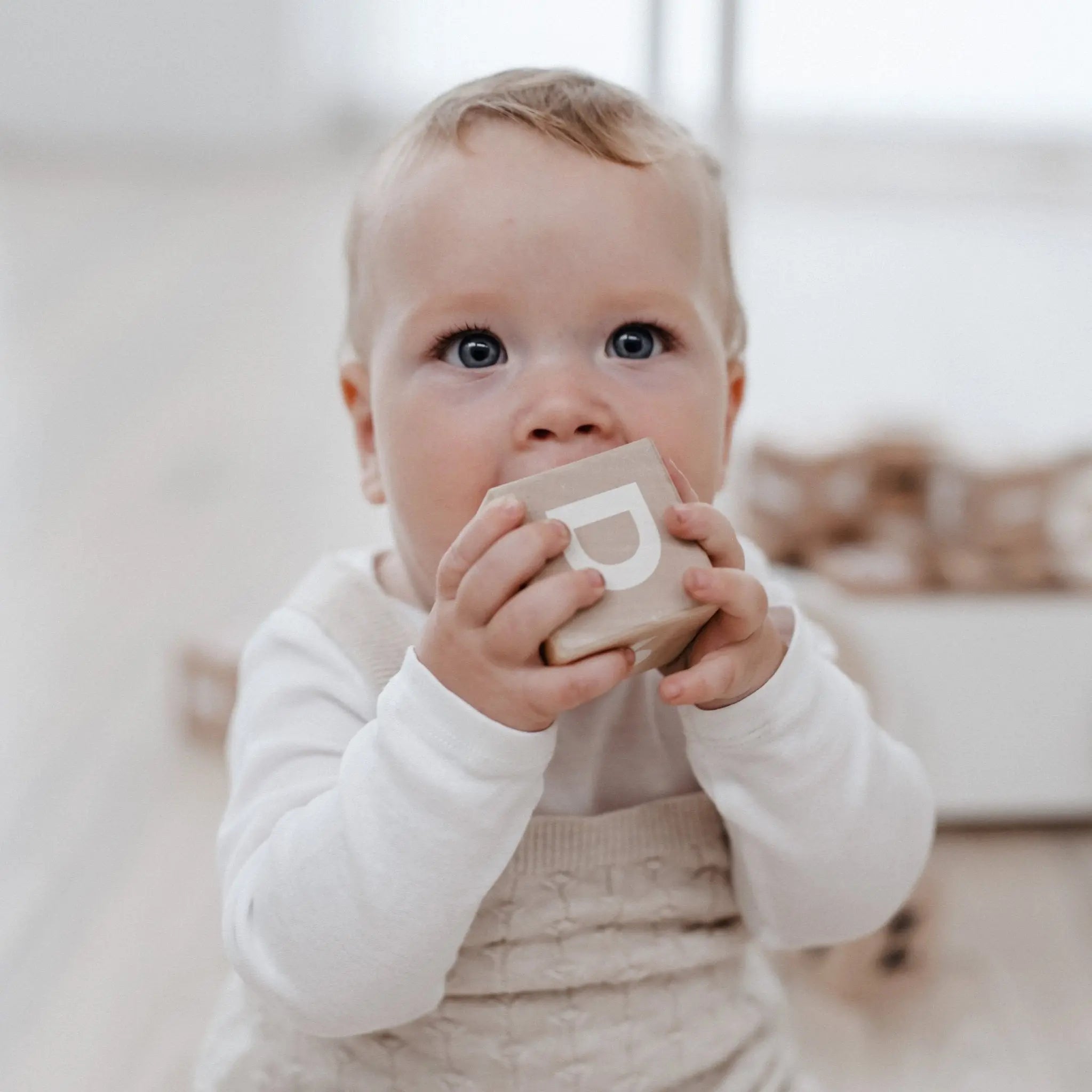 Klocki drewniane literki i cyferki dla dzieci zestaw klocków nauka ooh noo - Zabawki z Lasu 