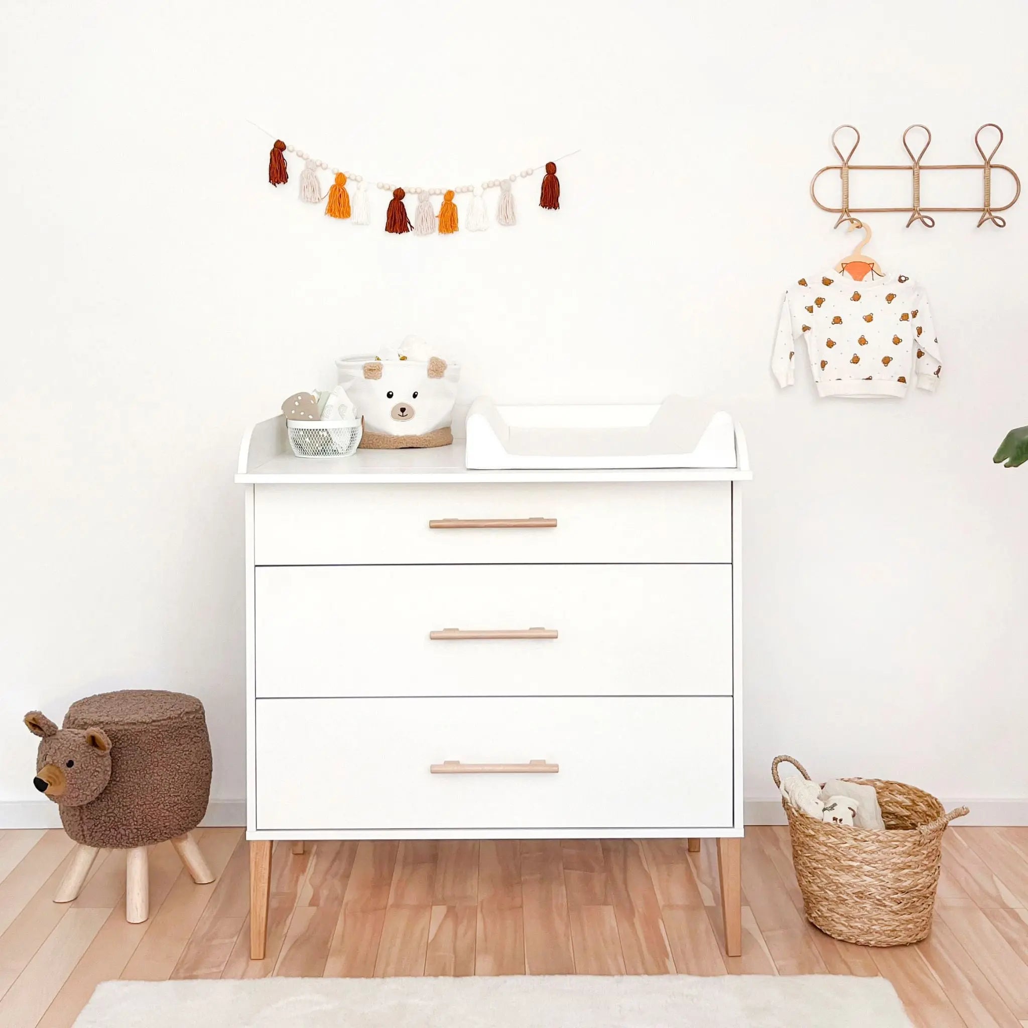 Komoda z przewijakiem ILA biała/szara - Zabawki z Lasu 