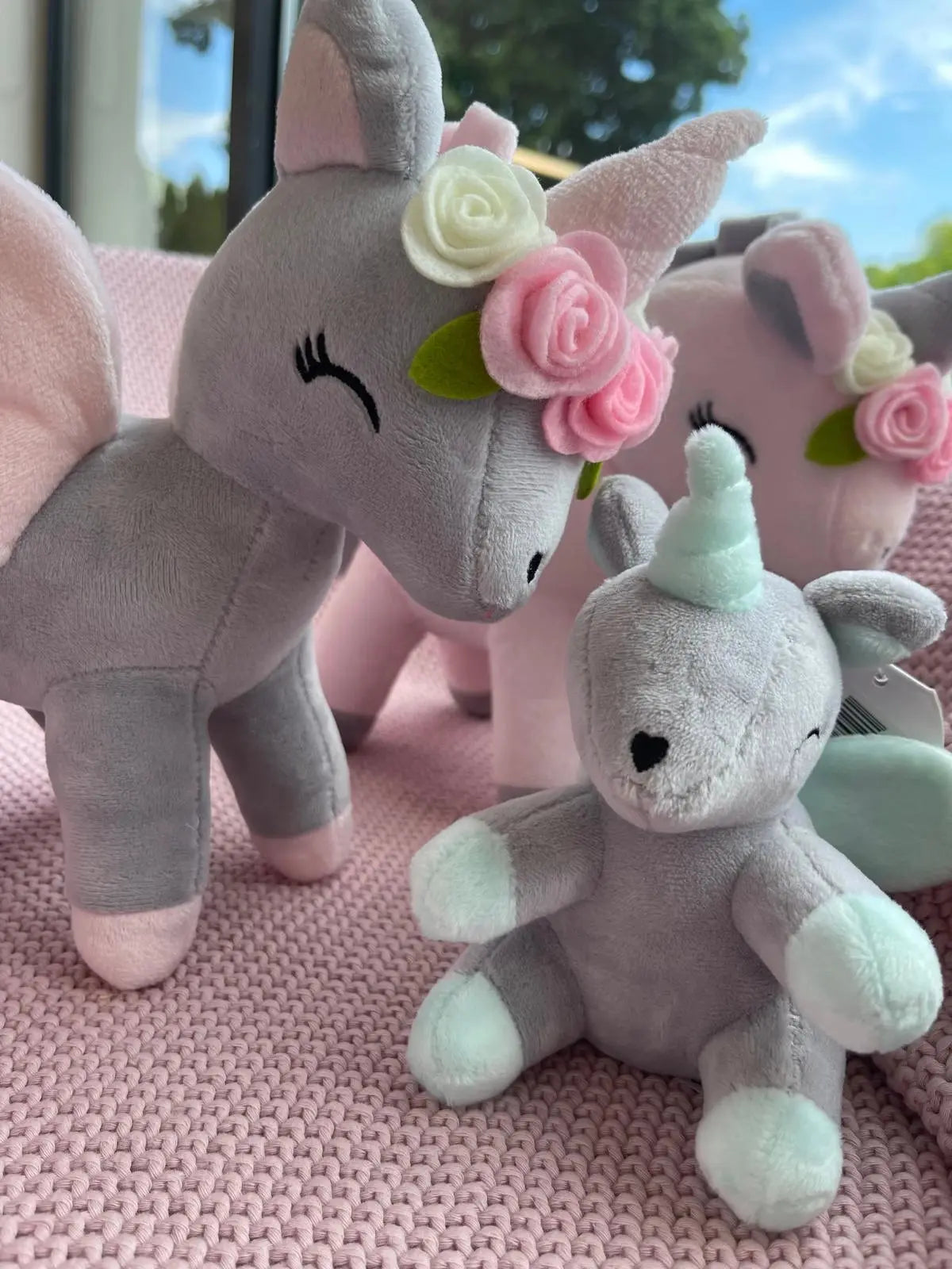 Pluszowy Jednorożec z wianuszkiem rozmiar M- Szaro/Różowy Melootka