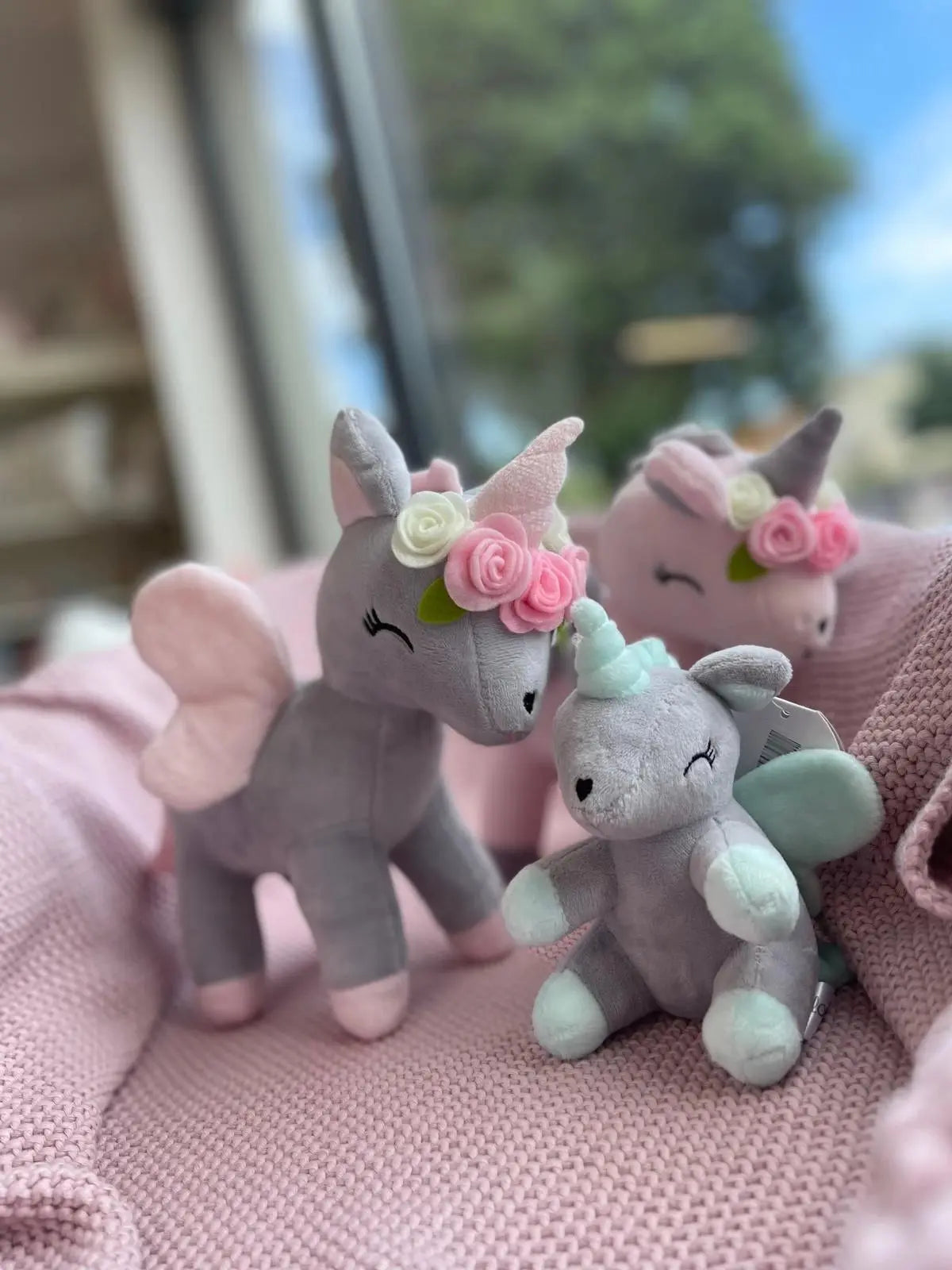 Pluszowy Jednorożec z wianuszkiem rozmiar M- Szaro/Różowy Melootka