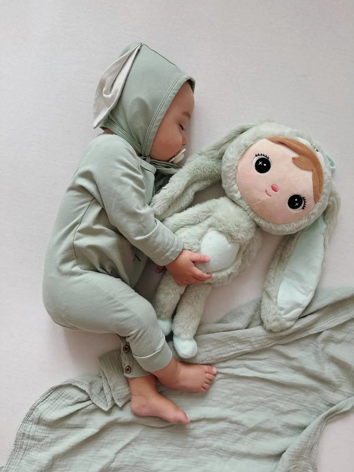 Szałwiowy Królik 50cm Metoo metoodoll