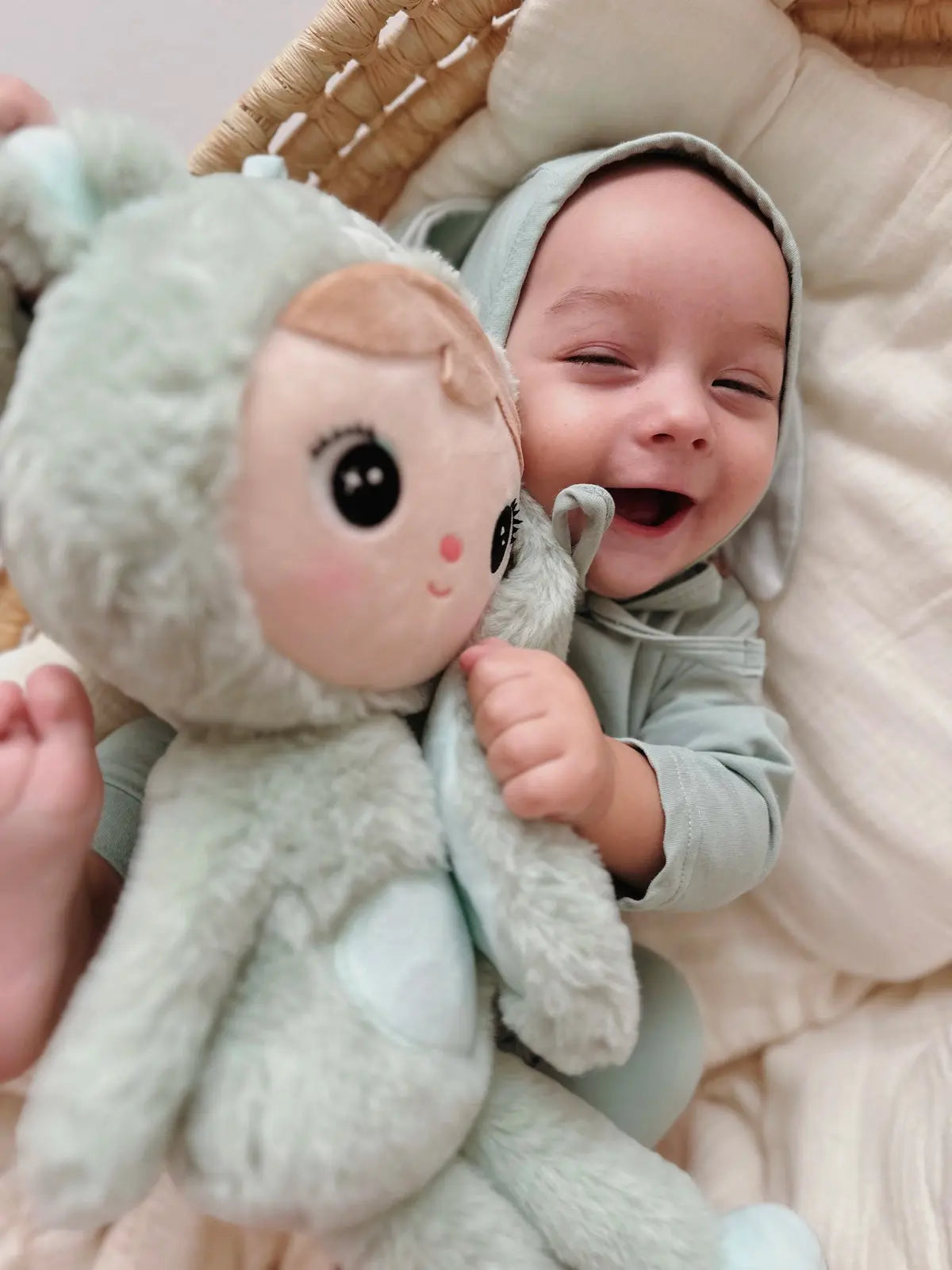 Szałwiowy Królik 50cm Metoo metoodoll