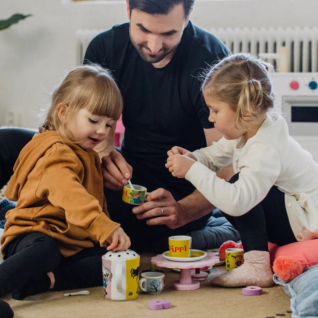 Porcelanowy zestaw do herbaty dla dzieci, Pippi Langstrumpf, naczynia kubki - Zabawki z Lasu 