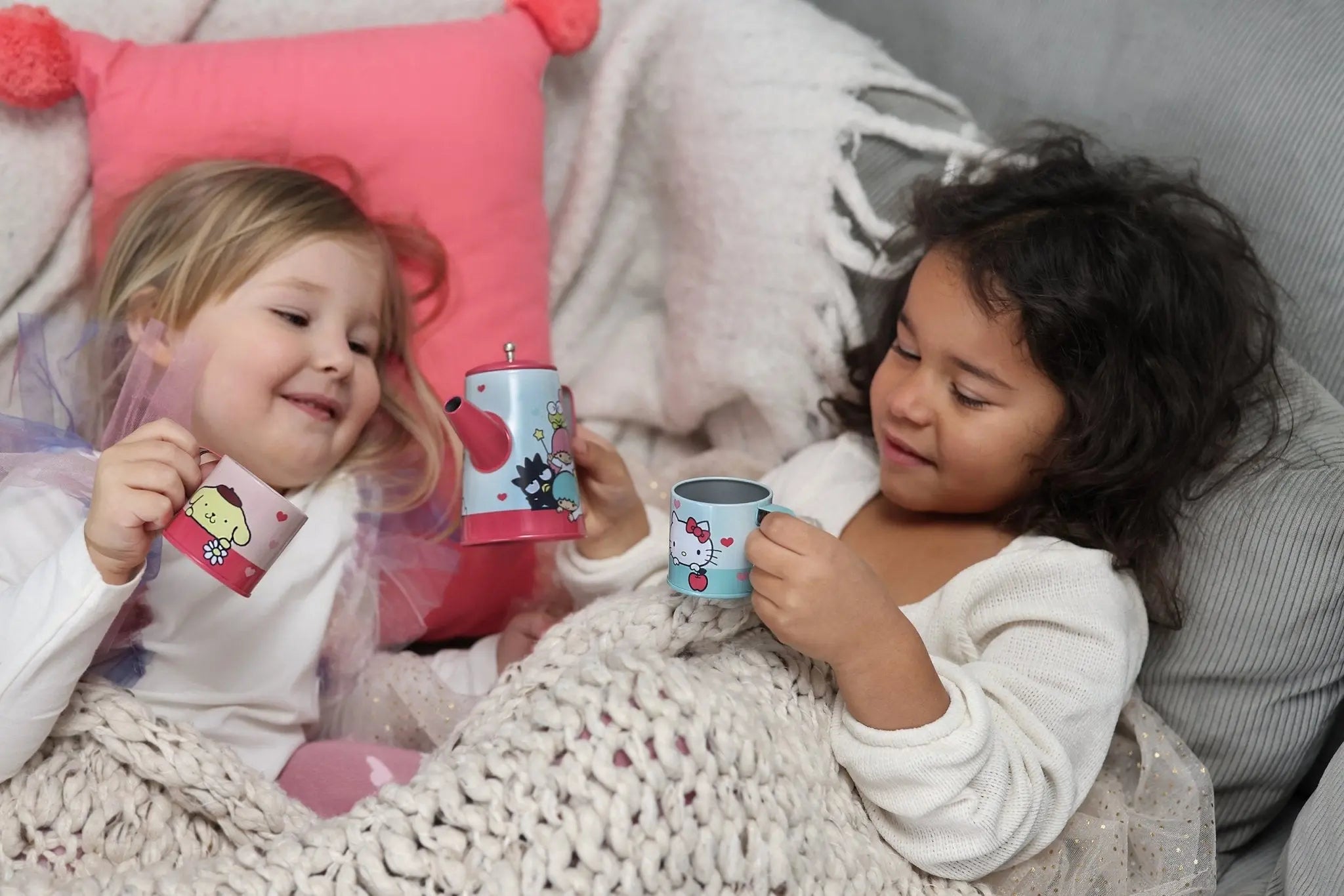 Zestaw do serwowania herbaty zabawka dla dzieci Hello Kitty kubki akcesoria - Zabawki z Lasu 